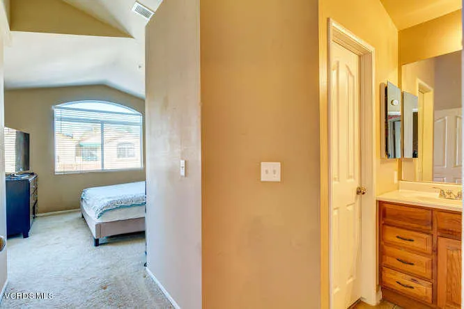 734 Moby Dick Ln Oxnard CA-small-018-019