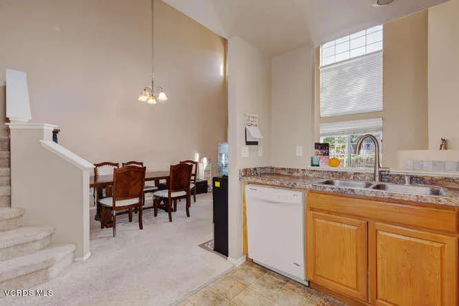 734 Moby Dick Ln Oxnard CA-small-026-021