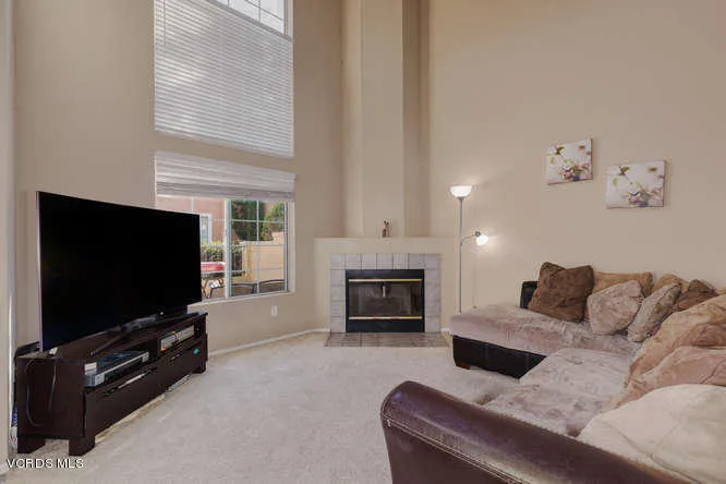 734 Moby Dick Ln Oxnard CA-small-020-013