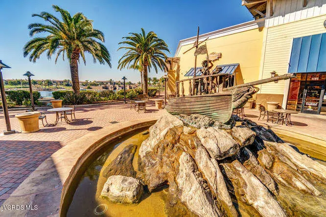 734 Moby Dick Ln Oxnard CA-small-005-022
