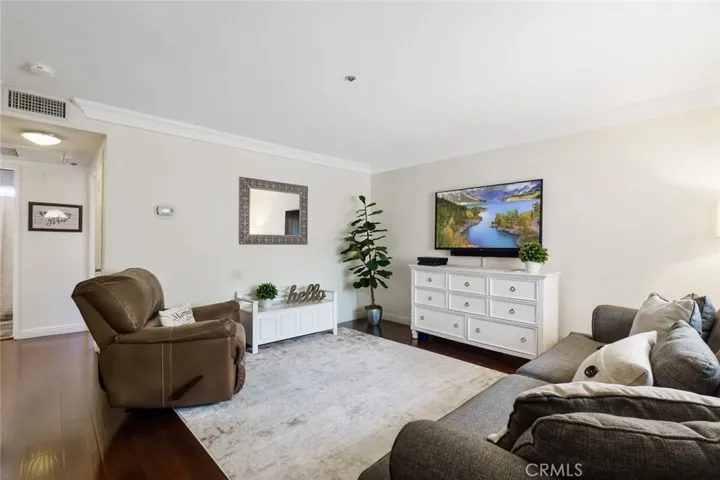 729 S Knott Avenue 107, Anaheim, California 92804