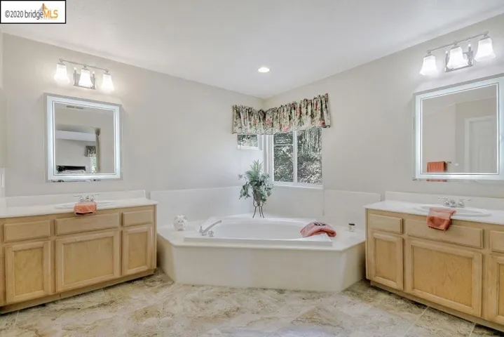 1550 Autumn Valley Way, Brentwood, California 94513