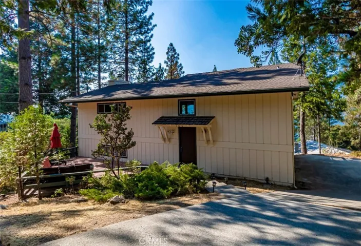 37740 Marina View Drive, Bass Lake, California 93604