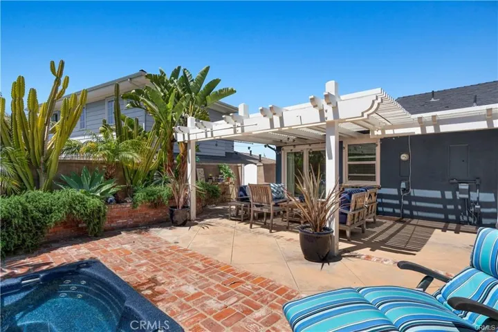 145 Mcknight Drive, Laguna Beach, California 92651