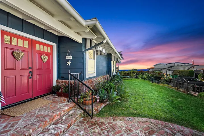 145 Mcknight Drive, Laguna Beach, California 92651