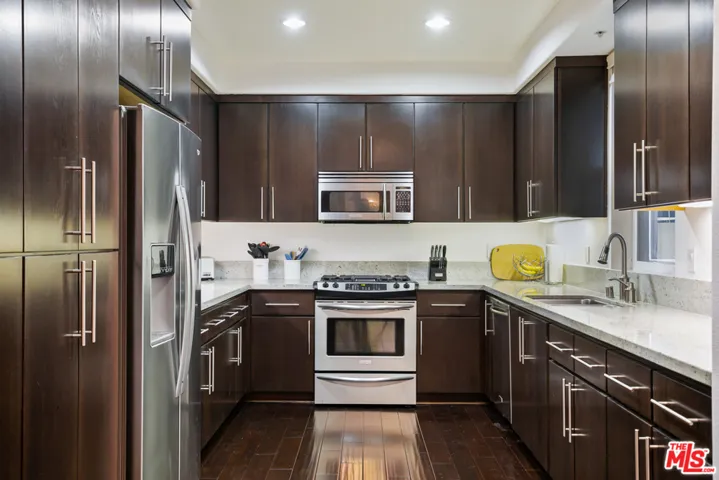 10878 Bloomfield Street 211, North Hollywood, California 91602