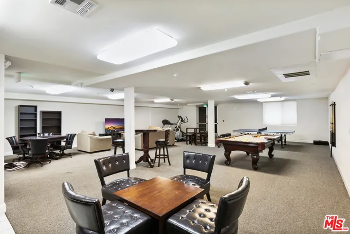 10878 Bloomfield Street 211, North Hollywood, California 91602