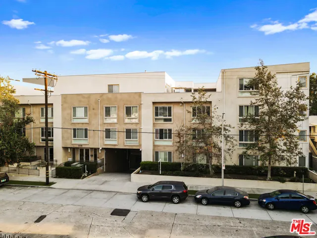 10878 Bloomfield Street 211, North Hollywood, California 91602