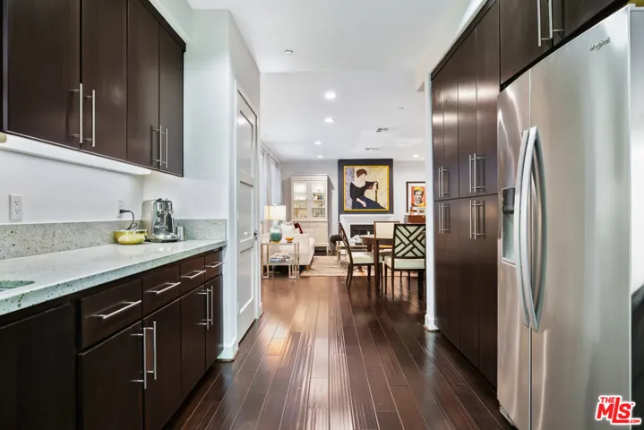 10878 Bloomfield Street 211, North Hollywood, California 91602
