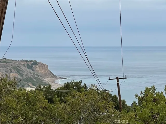 30 Peppertree Drive, Rancho Palos Verdes, California 90275