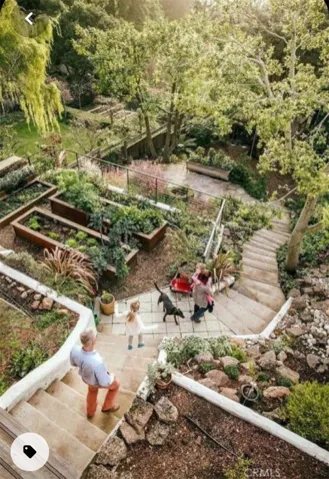 Rendering: A sunken garden would be a good idea due to the concave topography of the land.