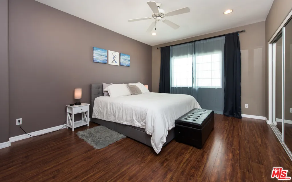 5241 Vantage Avenue 104, Valley Village, California 91607 home-pic-8