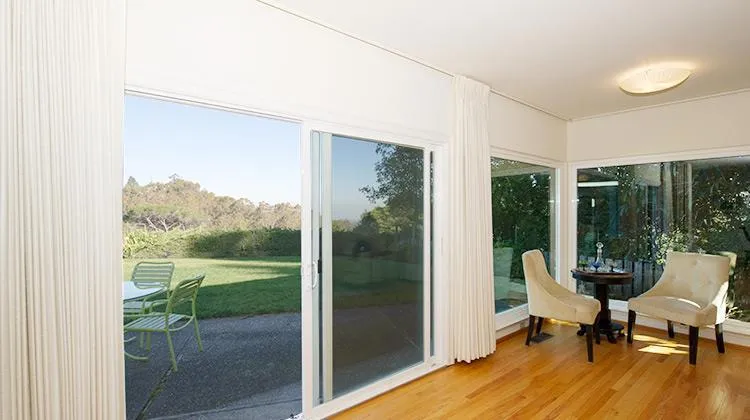 343 Moseley Road, Hillsborough, California 94010