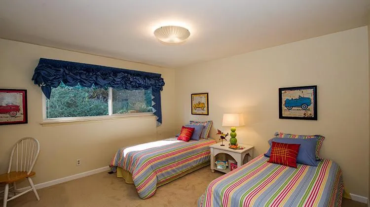 343 Moseley Road, Hillsborough, California 94010