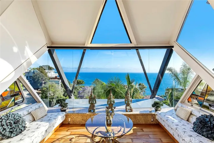 489 Alta Vista Way, Laguna Beach, California 92651