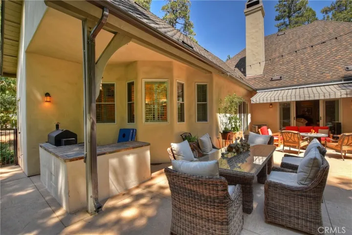 27434 Meadow Bay, Lake Arrowhead, California 92352