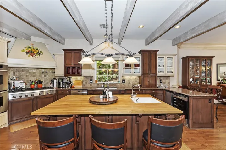 27434 Meadow Bay, Lake Arrowhead, California 92352