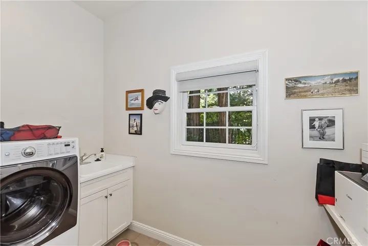 27434 Meadow Bay, Lake Arrowhead, California 92352