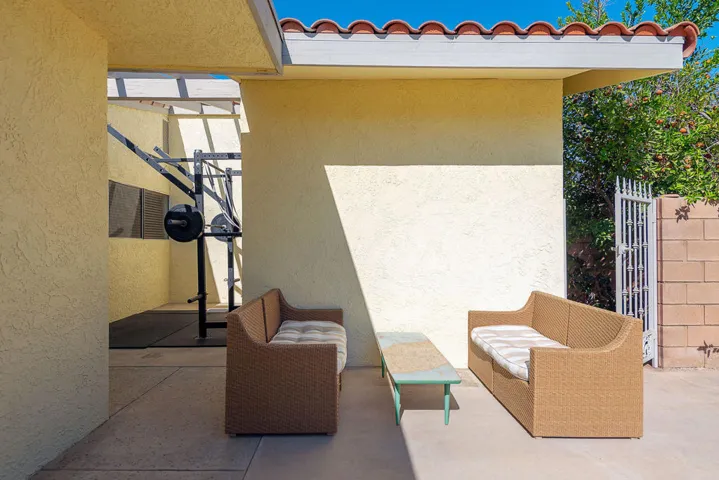 side yard mls cb