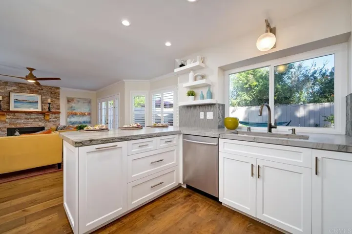 1950 Avenida La Posta Avenue, Encinitas, California 92024