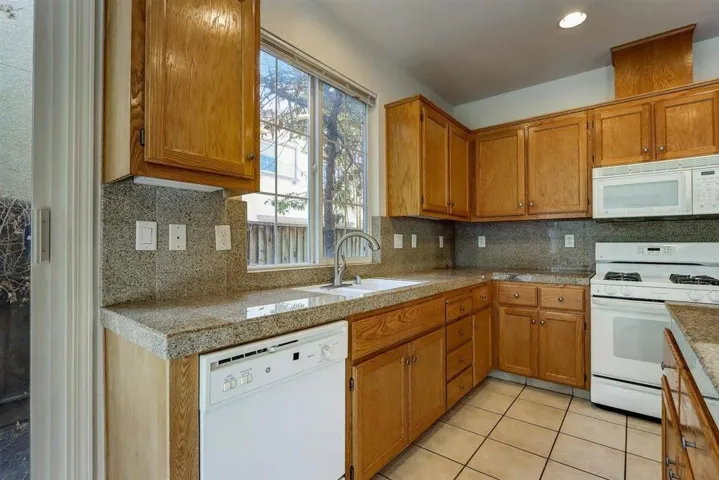 2144 Kingsbury Circle, Santa Clara, California 95054