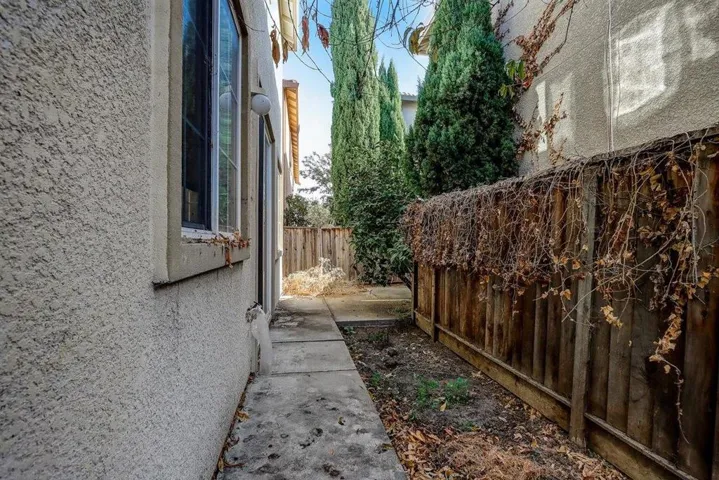 2144 Kingsbury Circle, Santa Clara, California 95054