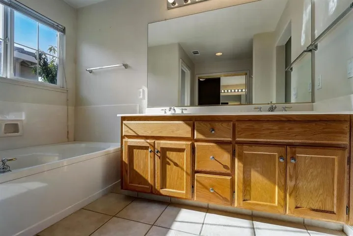 2144 Kingsbury Circle, Santa Clara, California 95054