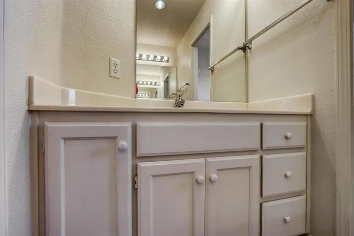 2144 Kingsbury Circle, Santa Clara, California 95054