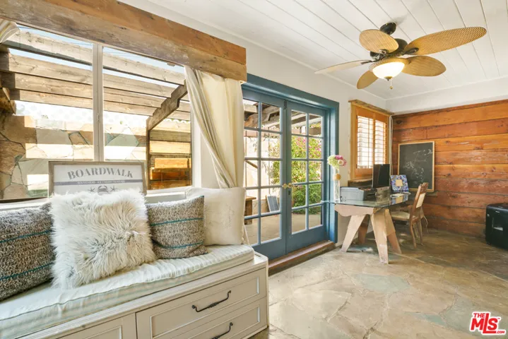9764 Danube Avenue, North Hills, California 91343
