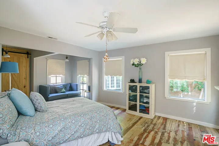 9764 Danube Avenue, North Hills, California 91343
