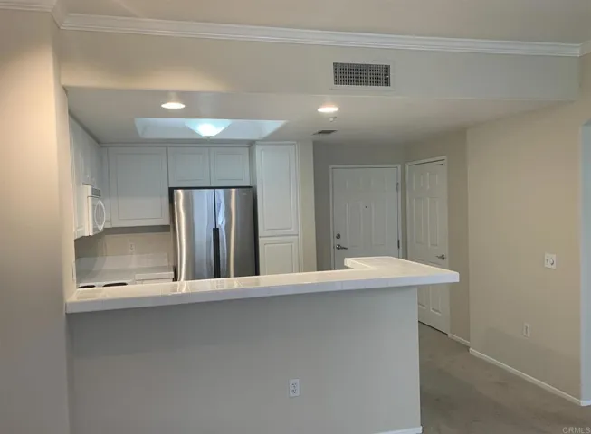 9229 Regents Road L201, La Jolla, California 92037