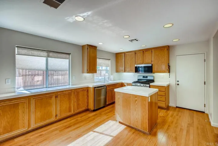 13639 Browncroft Way, El Cajon, California 92021
