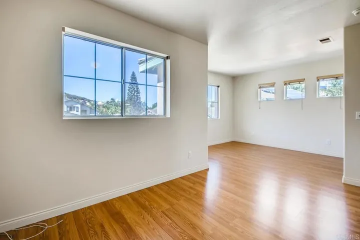 13639 Browncroft Way, El Cajon, California 92021