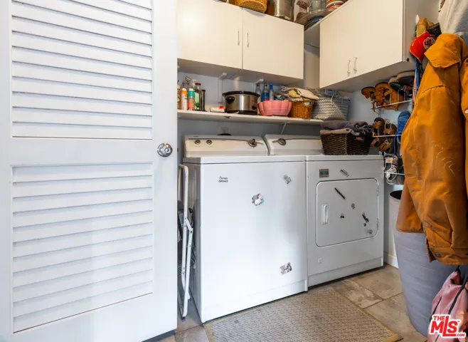 Mud room w/laundry