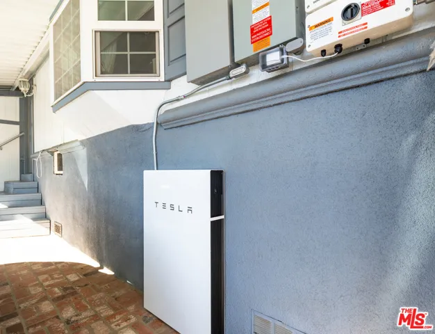 New Solar w/backup Tesla battery