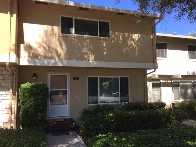 3 Comstock Queen Court, Mountain View, California 94043