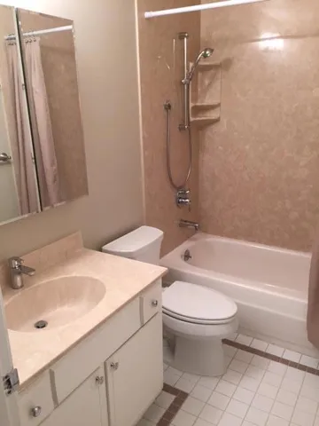 3 Comstock Queen Court, Mountain View, California 94043