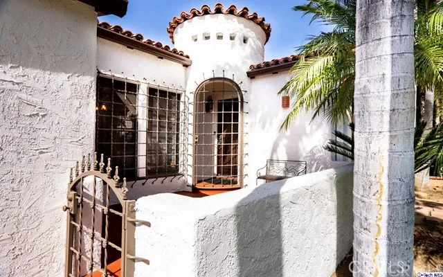 1155 N Howard Street, Glendale, California 91207