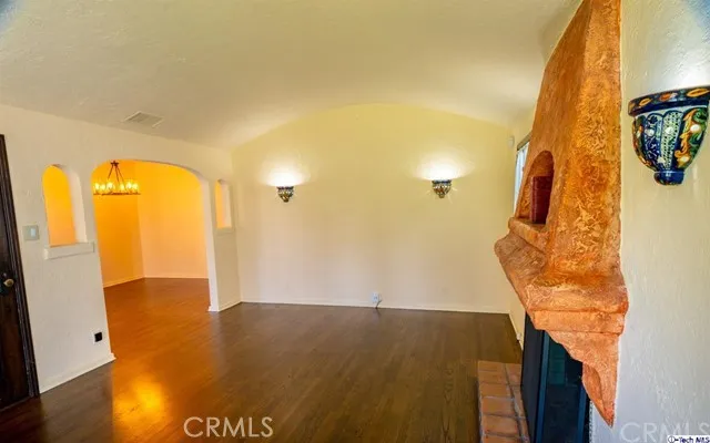 1155 N Howard Street, Glendale, California 91207