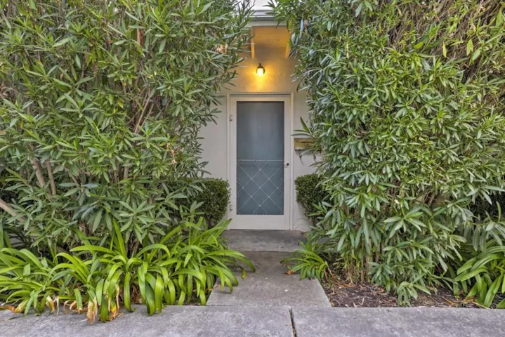 2122 Williams Street, Palo Alto, California 94306
