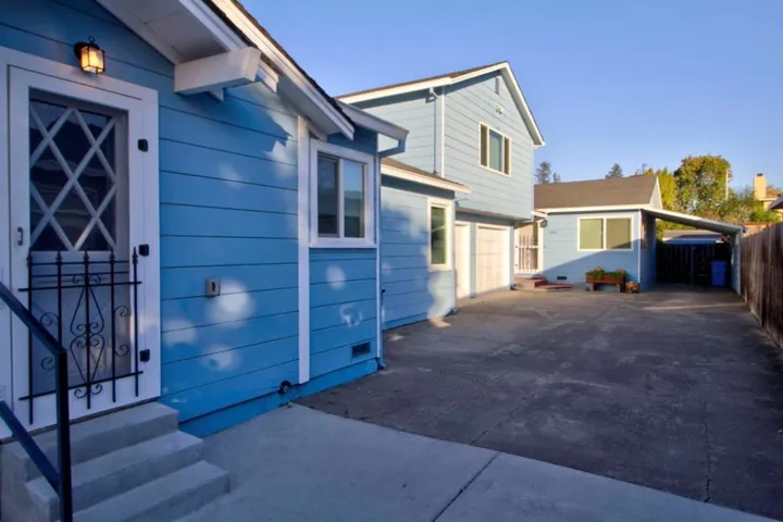 10661068 Fifteenth Avenue, Redwood City, California 94063