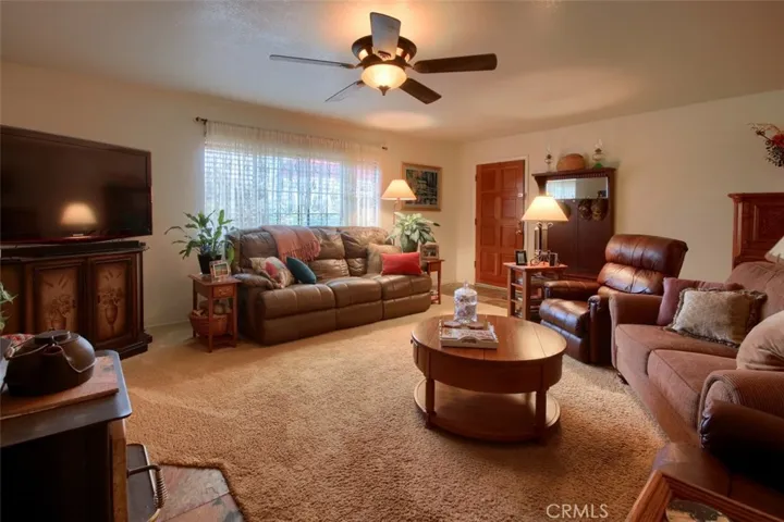 51665 S Ponderosa Way, Oakhurst, California 93644