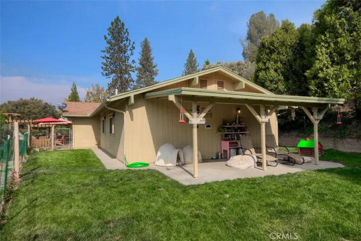 51665 S Ponderosa Way, Oakhurst, California 93644