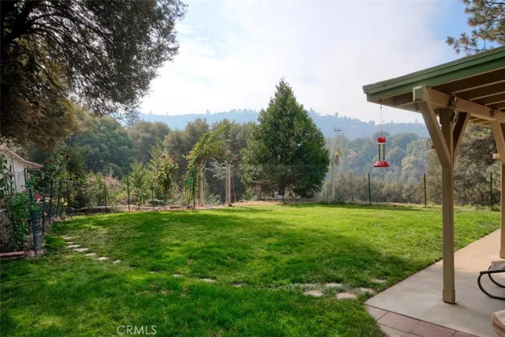 51665 S Ponderosa Way, Oakhurst, California 93644