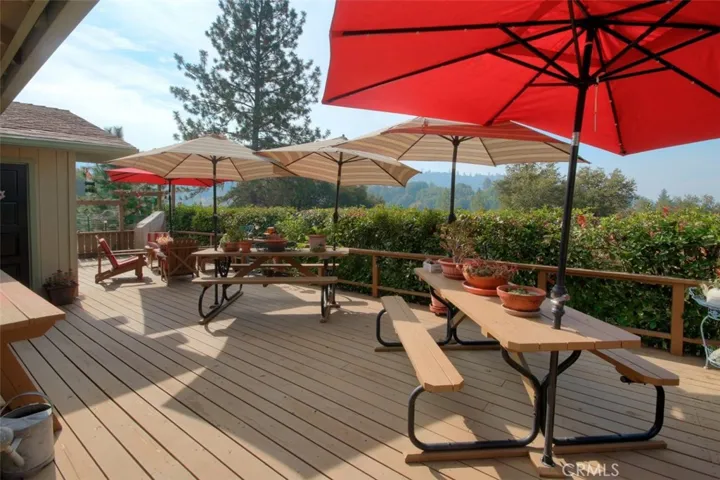 51665 S Ponderosa Way, Oakhurst, California 93644