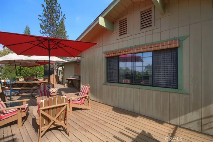 51665 S Ponderosa Way, Oakhurst, California 93644