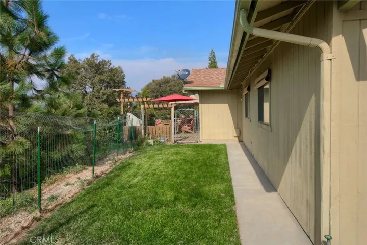 51665 S Ponderosa Way, Oakhurst, California 93644
