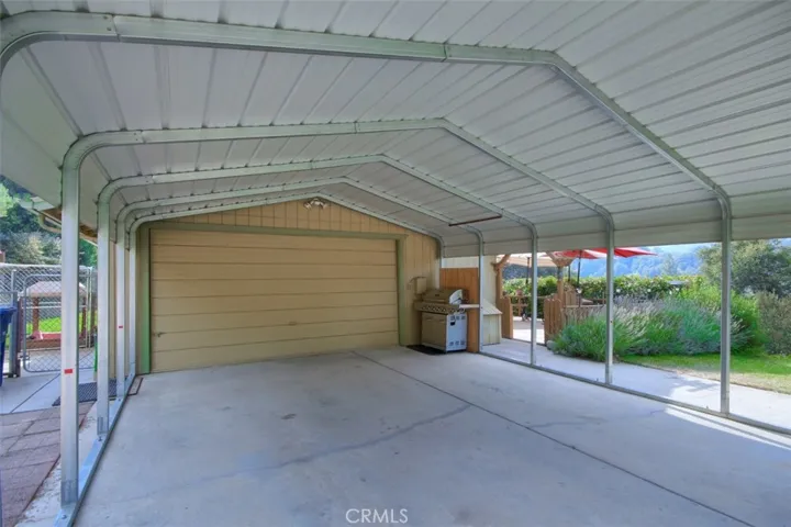 51665 S Ponderosa Way, Oakhurst, California 93644