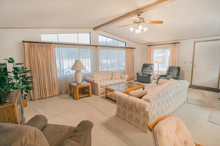 15309PalmDrDHS-90