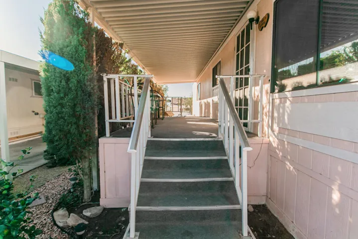15309PalmDrDHS-86